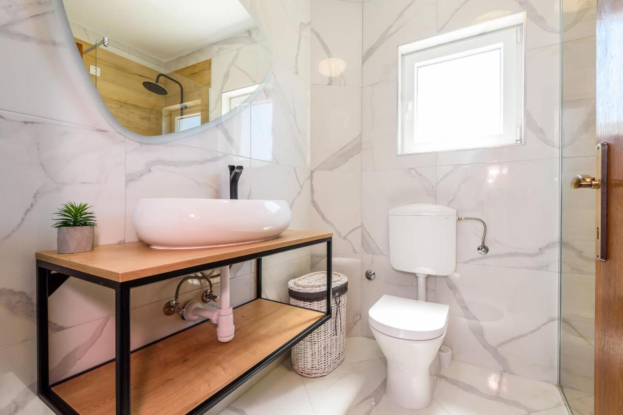 Apartments Morska Vila 3 Komarna Zewnętrze zdjęcie